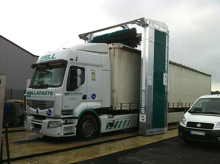 Lavage camion nettoyage poids lourd transports lataste