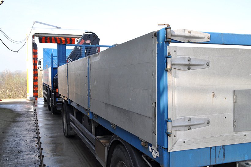 lavage-camion-poids-lourds-transports-gillois.jpg Lavage camion poids lourds transports gillois