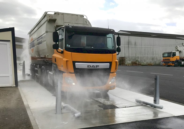 lavage poids lourds défilé