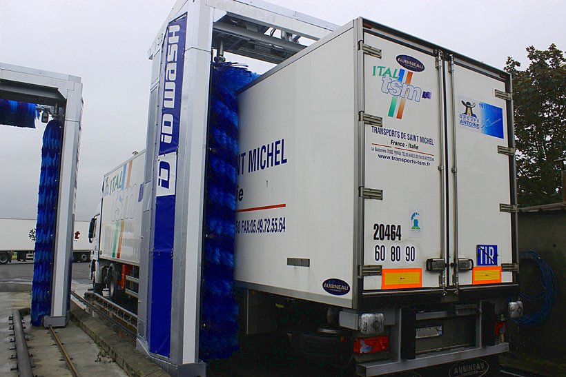 rouleau-lavage-camion-poids-lourds-groupe-antoine.jpg Rouleau lavage camion poids lourds groupe antoine