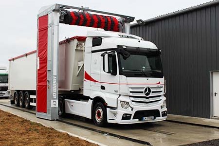 ID WASH, fabriquant portique de lavage basé à Maulévrier et spécialisé dans le lavage de vehicules industriels