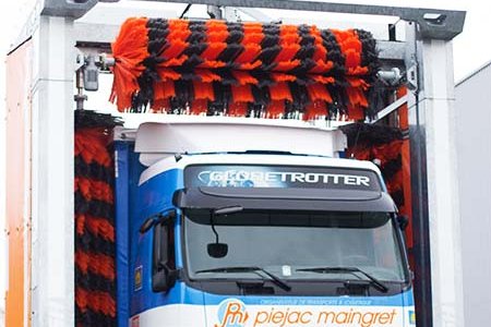 Lavage camion avec un portique de lavage poids lourds ID WASH