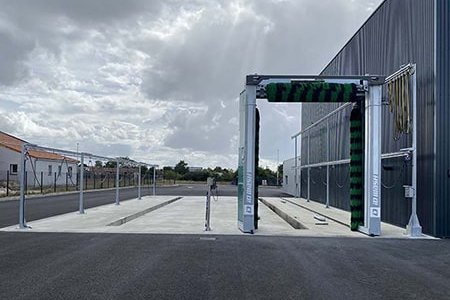 Station de lavage pour camion et poids lourd